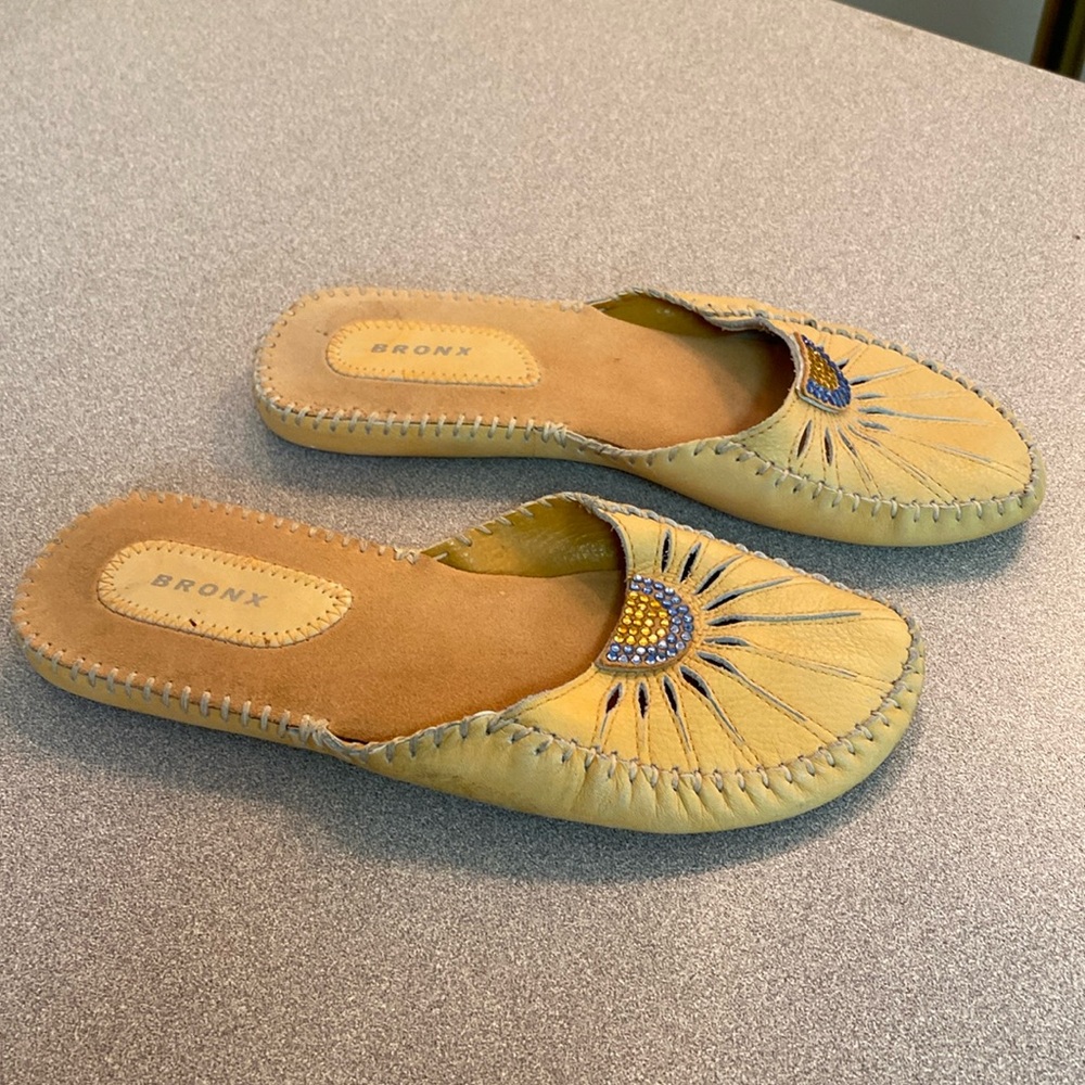 Bronx - Womens slip-on flats. Size 36